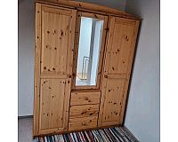 Kleiderschrank Holz mit Spiegel sehr guter Zustand die
