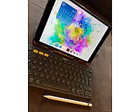 iPad Air, Apple Pencil und Tastatur, Wie neu