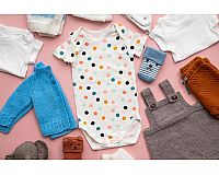 Kleidung von Neugeborenen bis Kleinkind zu verkaufen