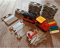 Lego Duplo elektrischer Zug Eisenbahn mit Anhänger und Schienen