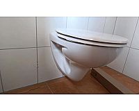 Toilette Wandtoilette WC inkl. WC-Deckel