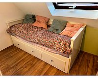 IKEA Hemnes Tagesbett (ausziehbar zu Doppelbett) + 2 Matratzen