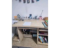 Schreibtisch massiv