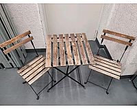 Balkontisch und Stühle klappbar schwarz/hellbraun