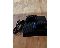 PlayStation 4 mit 2 Controller