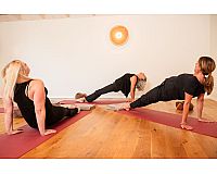 Yoga f. deinen gesunden Beckenboden - kostenl. für AOK Mitglieder