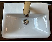 Neu: Geberit Handwaschbecken & hansgrohe Einhebelmischer