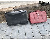 2 alte Koffer zu verschenken