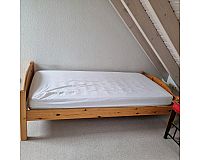 Bett Massivholz sehr guter Zustand 100 x 200 cm