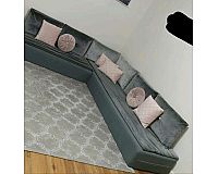Neuwertige Boden Couch