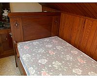 Antike Schlafzimmerbetten mit Rost und Matratzen