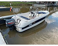 Yamarin 4610 SC Konsolenboot + 60PS YAMAHA + Trailer / Sportboot