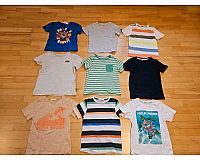 Kleiderpaket T-Shirts Kinderkleidung 122/128