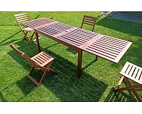 Gartenmöbel aus Holz ' Neuwertig ' Tisch & 4 Stühle