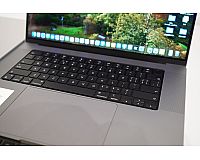 Macbook Pro 16 M1 Pro 2021 mit Magic Keyborad
