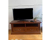 Vintage TV Board / Kommode aus Massiv Holz