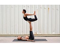 Suche Acro Yoga/Partnerakrobatik Kurse