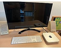 MAC MINI mit Tastatur und LG Monitor